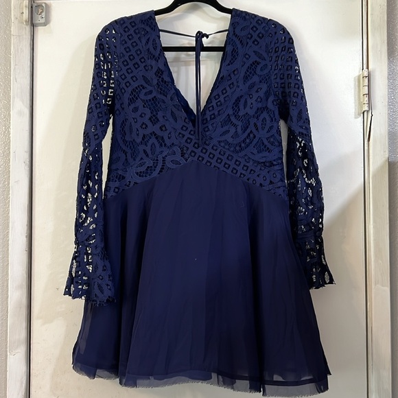Tularosa Revolve Skylar Lace V Neck Mini Dress Blue Small - Picture 5 of 10